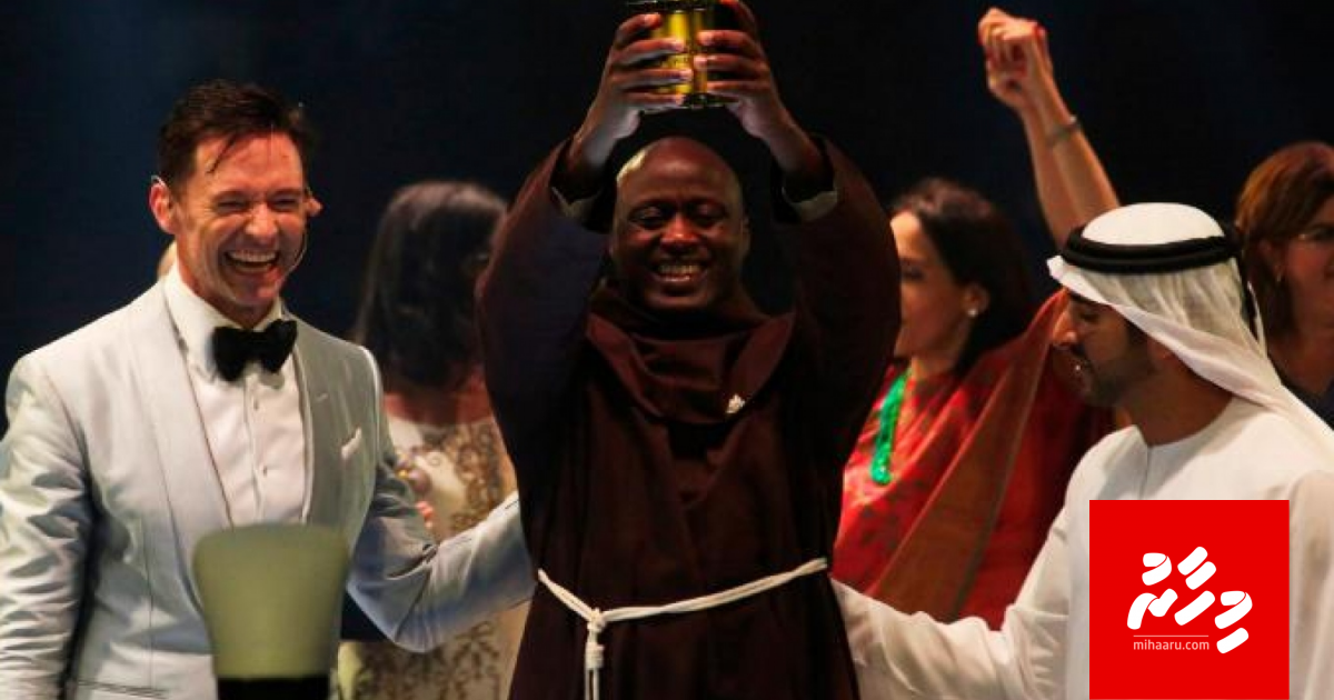 Musaaraige 80 percent hadhiyaa kuraa teacher akah million dollaru ge awarde eh