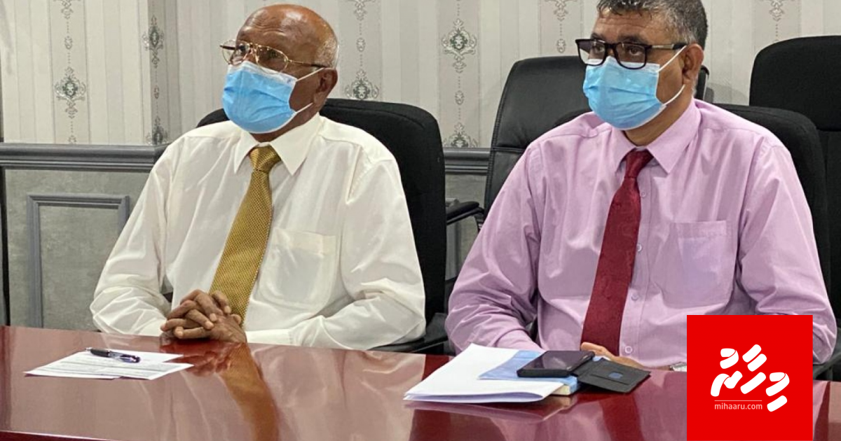 Adhil, Transport inn Health Ministry ah