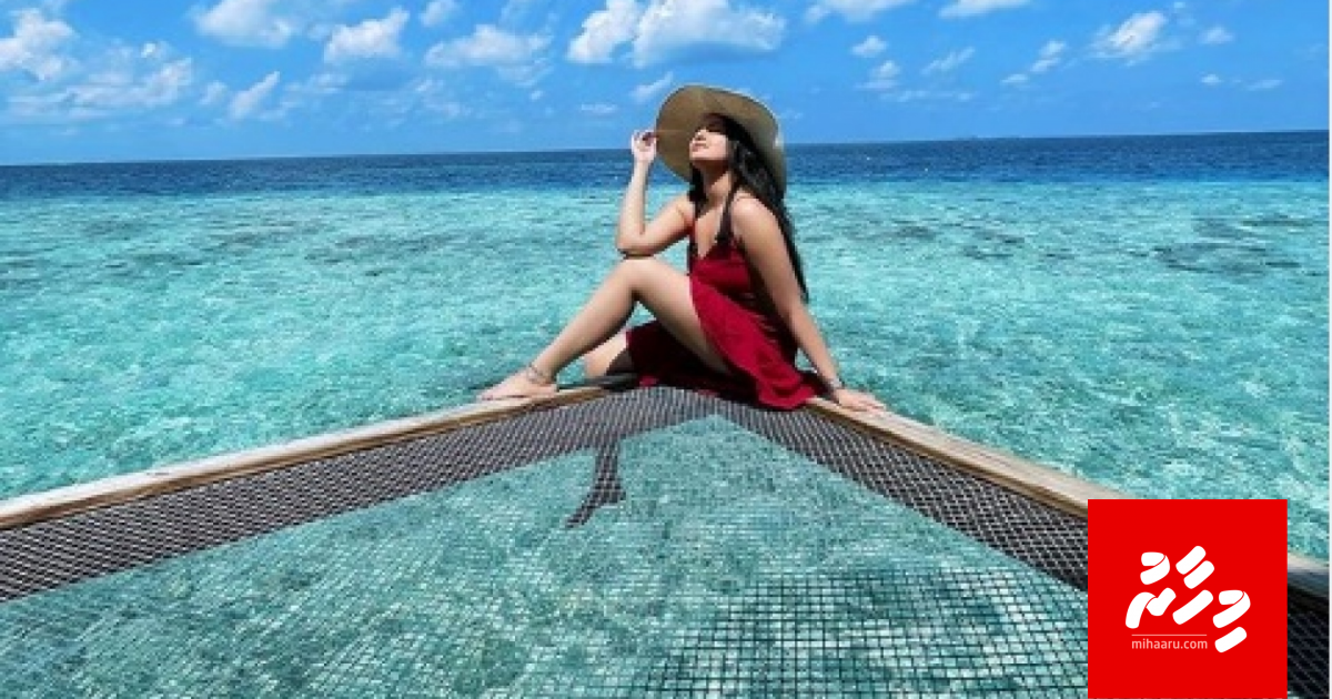 Raajje in dhanee hithun thankolheh dheefai: Sonakshi