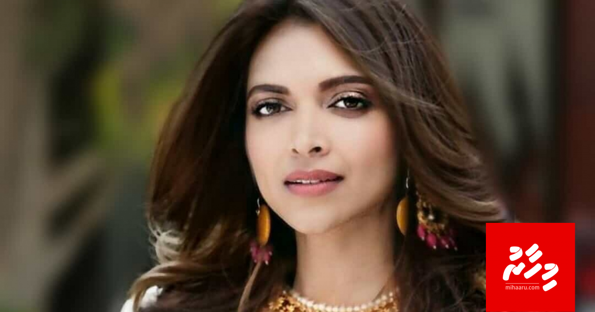 Firimeehaa Ranveerge Cirkus gai Deepikage lava eh