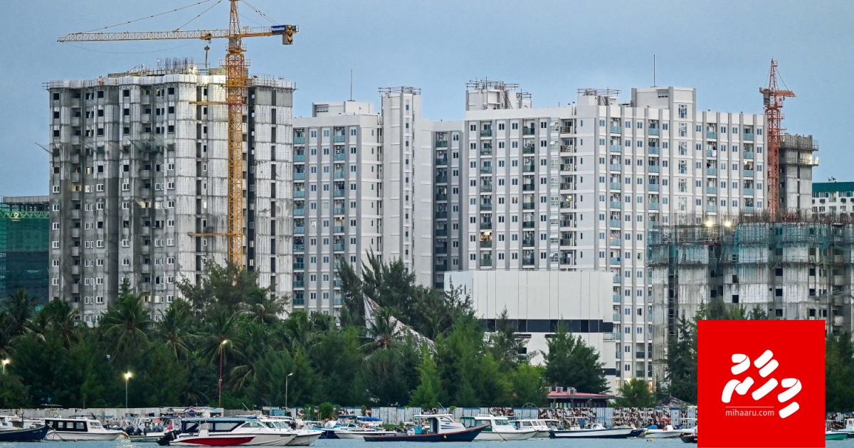 4000 flat ge therein 100 flat eh dhenee customs ah!