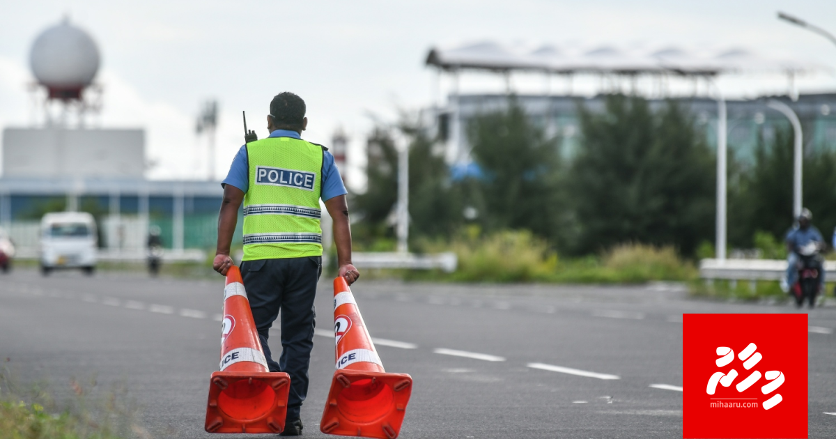 Accident ginave, biruverikan, adhives madhee gaanoon?!