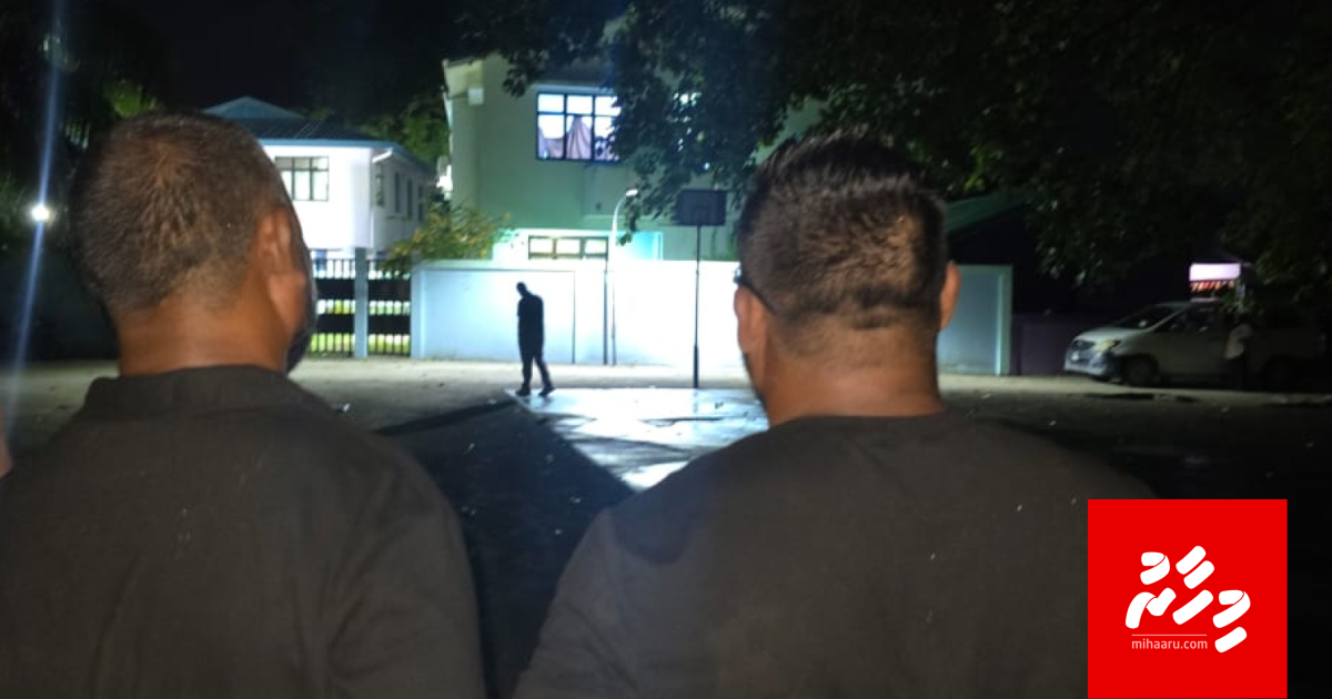 Veymandoo kudakudhinge marukaz gai huri kujjaku staff akah hamalaadhin massala eh hoonuve, muzaaharaa kuranee