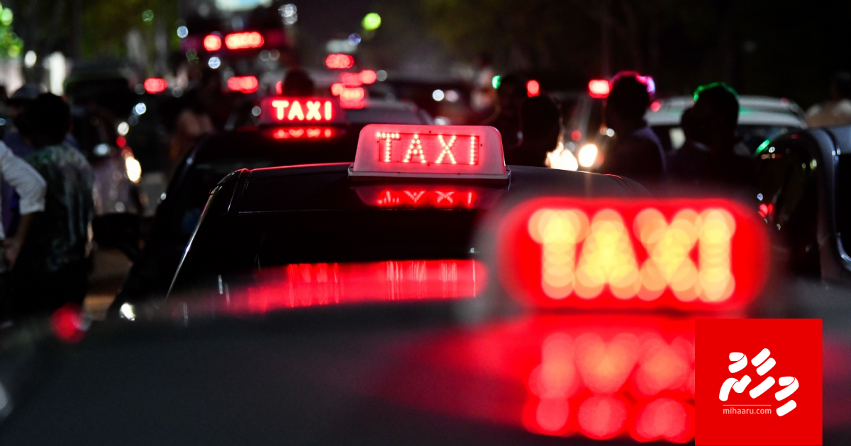 Taxi Driverunge ihuthijaajun 3 meehun hayyaru kuri; 22 car tow kuri