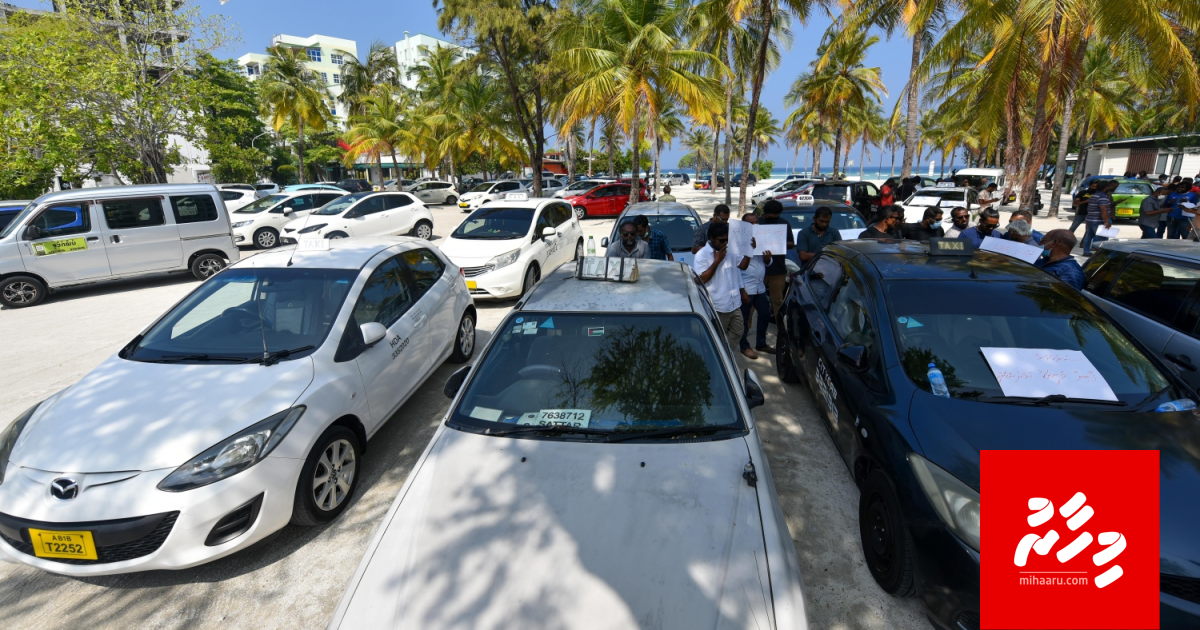 Ihuthijaaju gai baiveri nuvaa taxi thah ves tow kuri: Drivers