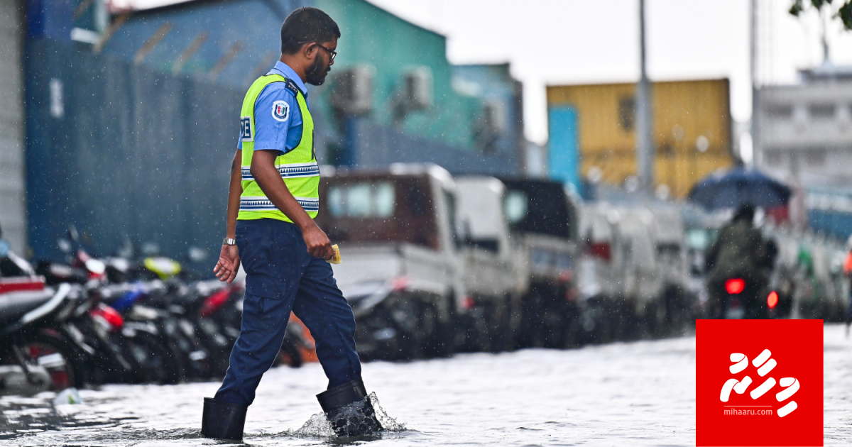 Mi feshunee visaaara hafthaa eh, angaara dhuvahun feshigen vai gadha vaane!