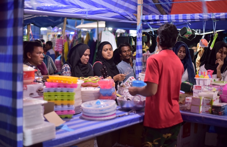 ލިކަމެކްގެ ނައިޓް މާކެޓް މިފަހަރު ރަސްފަންނުގައި