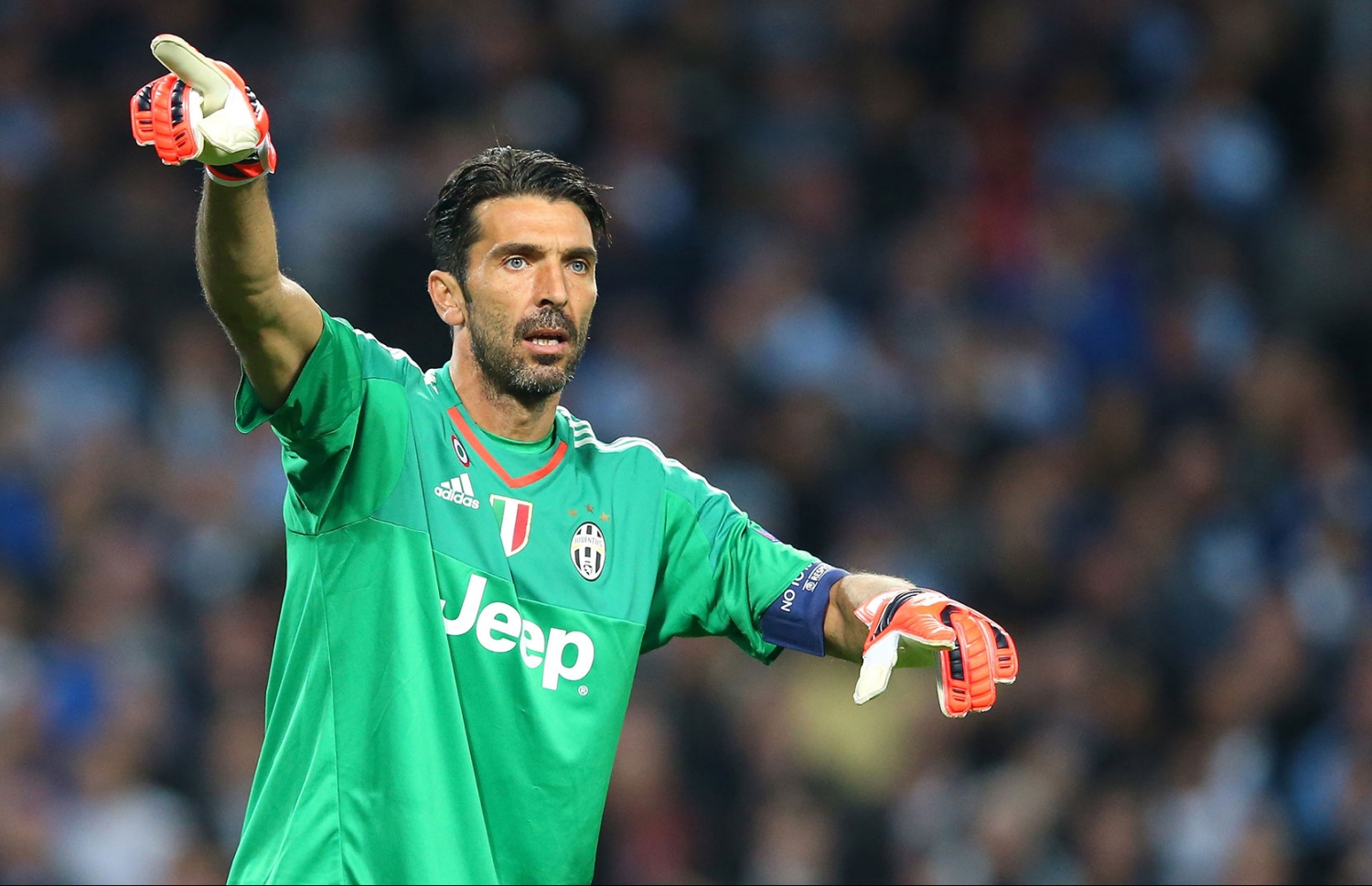 ޔުވެންޓަސްގެ ތަޖުރިބާކާރު ކީޕަރު ބުފޮން: ޔުވެންޓަސް މިފަހަރު ލީގު ހޯދުމުގައި ބުފޮންގެ ދައުރު ވަރަށް ބޮޑު.-- ފޮޓޯ: ޔުވެންޓަސް