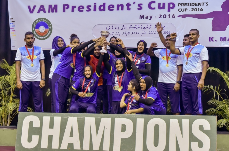 ޕްރެޒިޑެންޓްސް ކަޕުގެ ޗެމްޕިއަންކަން ޕޮލިހަށް