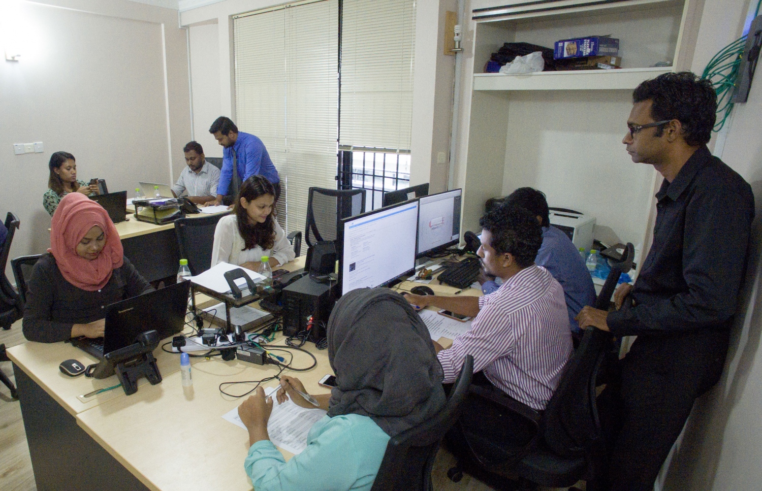 "ހަވީރު" ގައި ކުރިން މަސައްކަތްކުރި ނޫސްވެރިން އަލަށް އުފެއްދި "މިހާރު" ނޫހުގައި މަސައްކަތް ކުރަނީ.