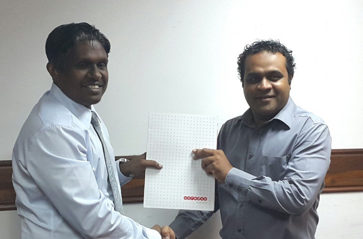 އެވްރިތިންގް ރެޑާއި އުރީދޫ މޯބައިލް މަނީ ގުޅާލައިފި