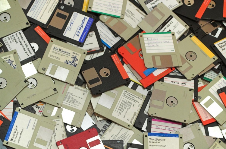 ނިއުކްލިއާ ހަތިޔާރު ބަލަހައްޓަނީ ފްލޮޕީ ޑިސްކުން