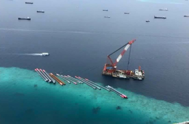 "ބްރިޖުގެ ހޮޅިތަކުން ފަރަށް ބޮޑު ގެއްލުމެއް ނުލިބޭނެ"