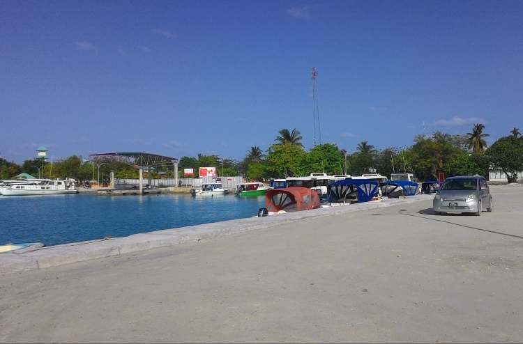 ތިނަދޫގައި އެކްސިޑެންޓެއް ހިނގައި ބަޔަކު ޒަހަމްވެއްޖެ