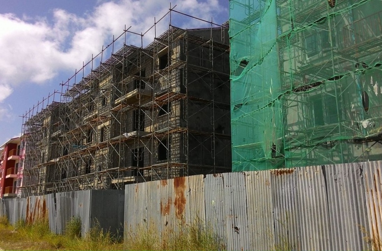 ތިނަދޫ ފްލެޓުތަކަށް އެދި ގިނަ ބަޔަކު ކުރިމަތިލައިފި