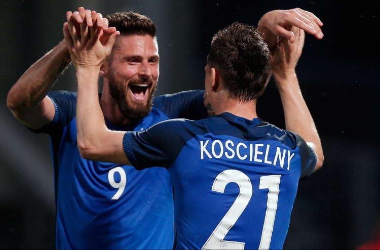 ފްރާންސާއި ޖާމަނީ މޮޅުވިއިރު ކްރޮއޭޝިއާ އަށް ރެކޯޑެއް