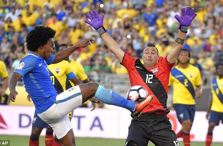 އިކުއެޑޯ އިން ބްރެޒިލް ހިފަހައްޓައިފި