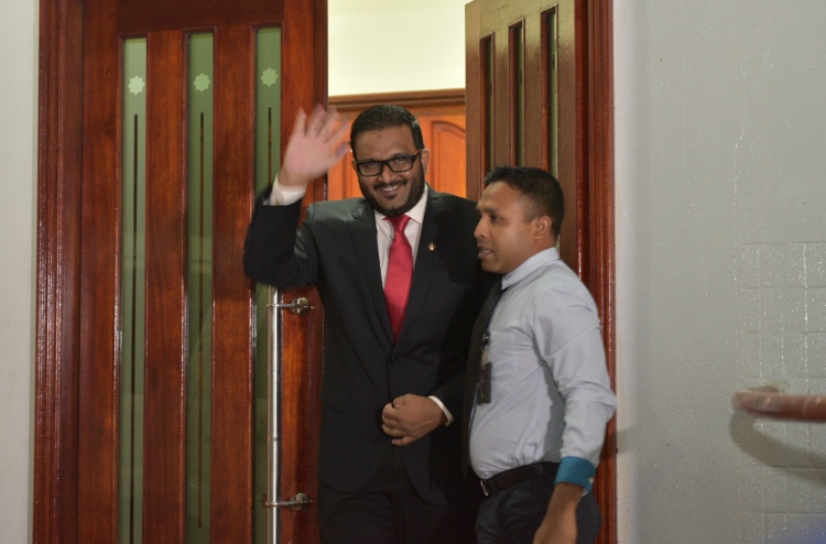 އަދީބު އަވަހާރަކޮށްލަން އުޅޭ ވާހަކަ ފުލުހުން ދޮގުކޮށްފި