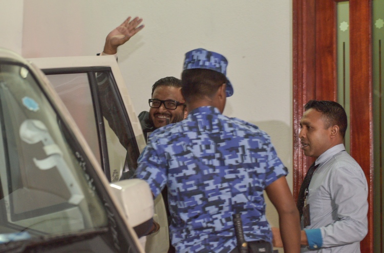 އަދީބަށް ފަރުވާ ނުދޭން އަންގާފައެއް ނެތް: ކަރެކްޝަންސް