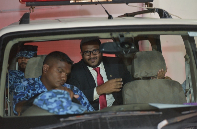 އަދީބުގެ ކަޅީގެ ކުލަ ބަދަލުވާކަން ފާހަގަކުރެވޭ: ވަކީލު