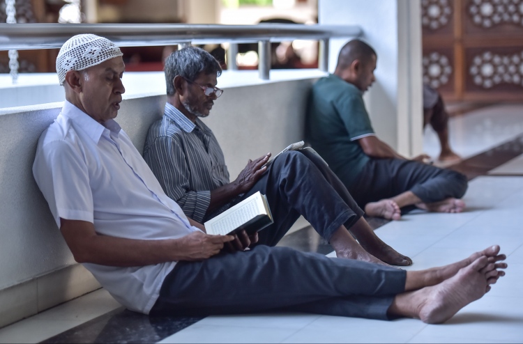 އަޅުކަމުގެ ޢަމަލުތައް ގަބޫލުކުރައްވާ ތިން ޝަރުތު