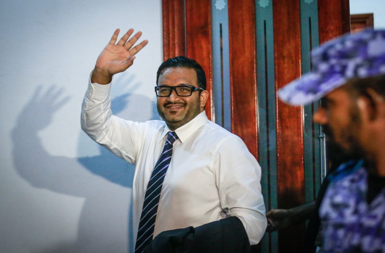 އަދީބުގެ އެއް މިލިއަންގެ ޖޫރިމަނާ ނުދައްކާތީ ކޯޓަށް