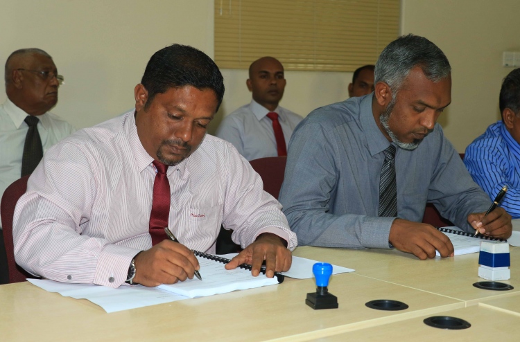 އުސޫލާ ހިލާފަށް ދިއްދޫން ފްލެޓް ދިނުމުން ދައުވާކުރަނީ