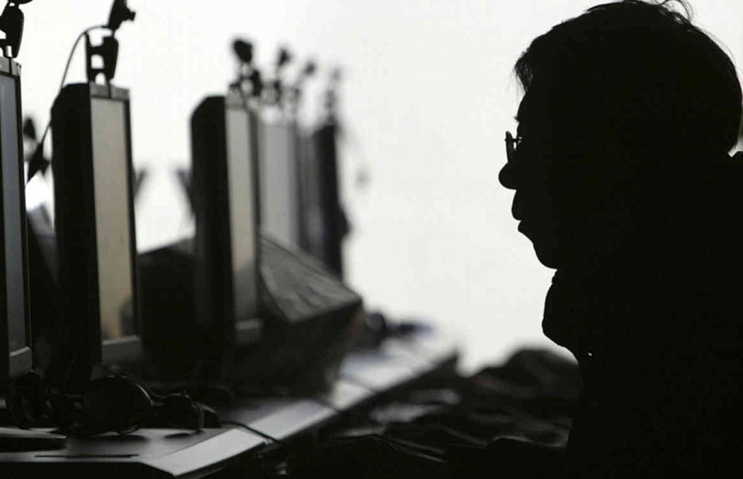 ހެކްކުރުމަކީ ފަނާކުރަނިވި އަމަލަކަށް ވާ ފަދައިން ބިނާކުރަނިވި އަމަލަކަށް ވެސް ވޭ: ހެކްކުރުން ގިނަ ފަހަރު މާނަކުރެވެނީ ގެއްލުން ދިނުމަށް ކުރެވޭ ކަމެއް ގޮތުގައި. ސަލާމަތީ ބޭނުންތަކަށް ހެކްކުރަން ވެސް ޖެހޭ