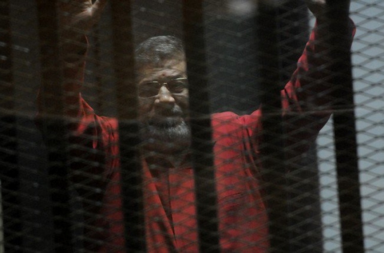 މިސްރުގެ ކުރީގެ ރައީސް މުރްސީ އުމުރަށް ޖަލަށްލާން ހުކުމް ކޮށްފި