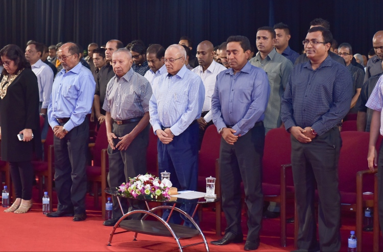 އިސް ވެރިޔަކު ނެތުމުން މައުމޫން ފާޑުވިދާޅުވެއްޖެ