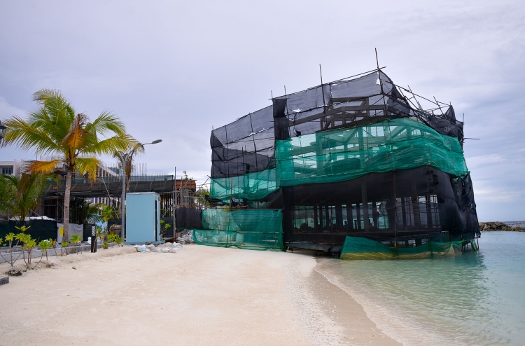 ކޭއެފްސީ، ޕިއްޒާ ހަޓާއެކު ރަސްފަންނު ޕެވިލިއަން ހަދަނީ