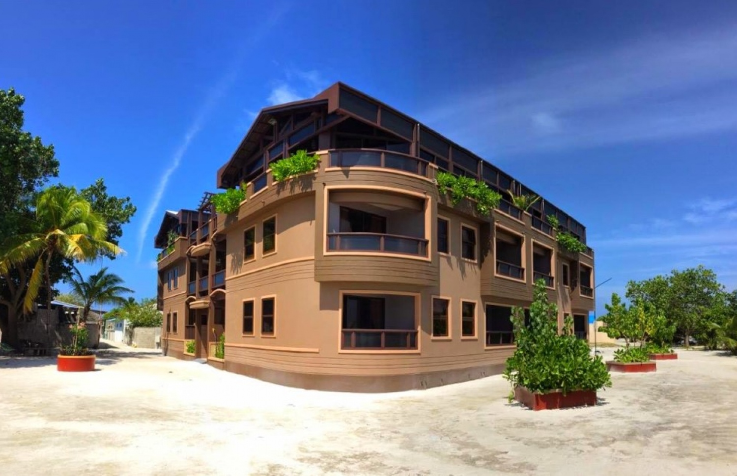 ދިއްފުށީގައި ހުރި ގެސްޓް ހައުސްއެއް: ގެސްޓް ހައުސްތަކުން ގްރީން ޓެކްސް ނަގަން ނިންމި މައްސަލާގައި ކަންބޮޑުވުންތައް ގިނަ. -- ފޮޓޯ: ބުކިން.ކޮމް