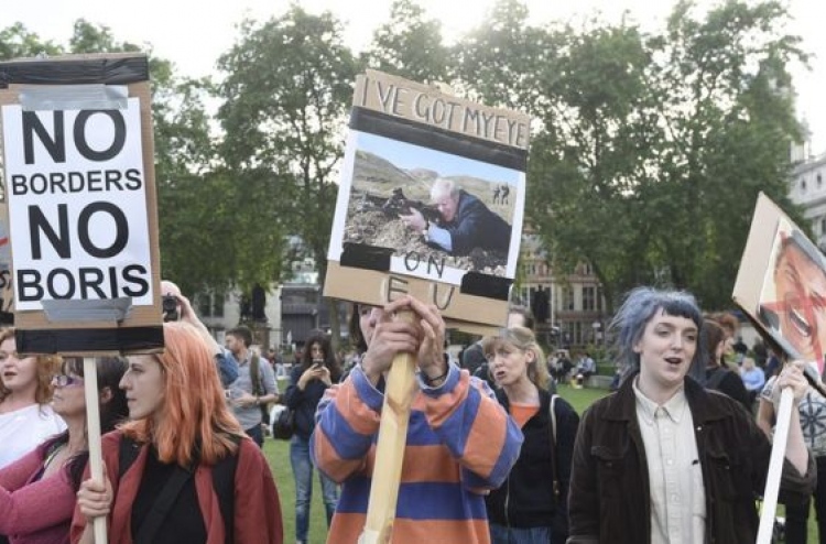 ޚިޔާލު ހޯދުމުގެ އާ ވޯޓެއް ނަގަން 1.5 މިލިއަން ސޮއި