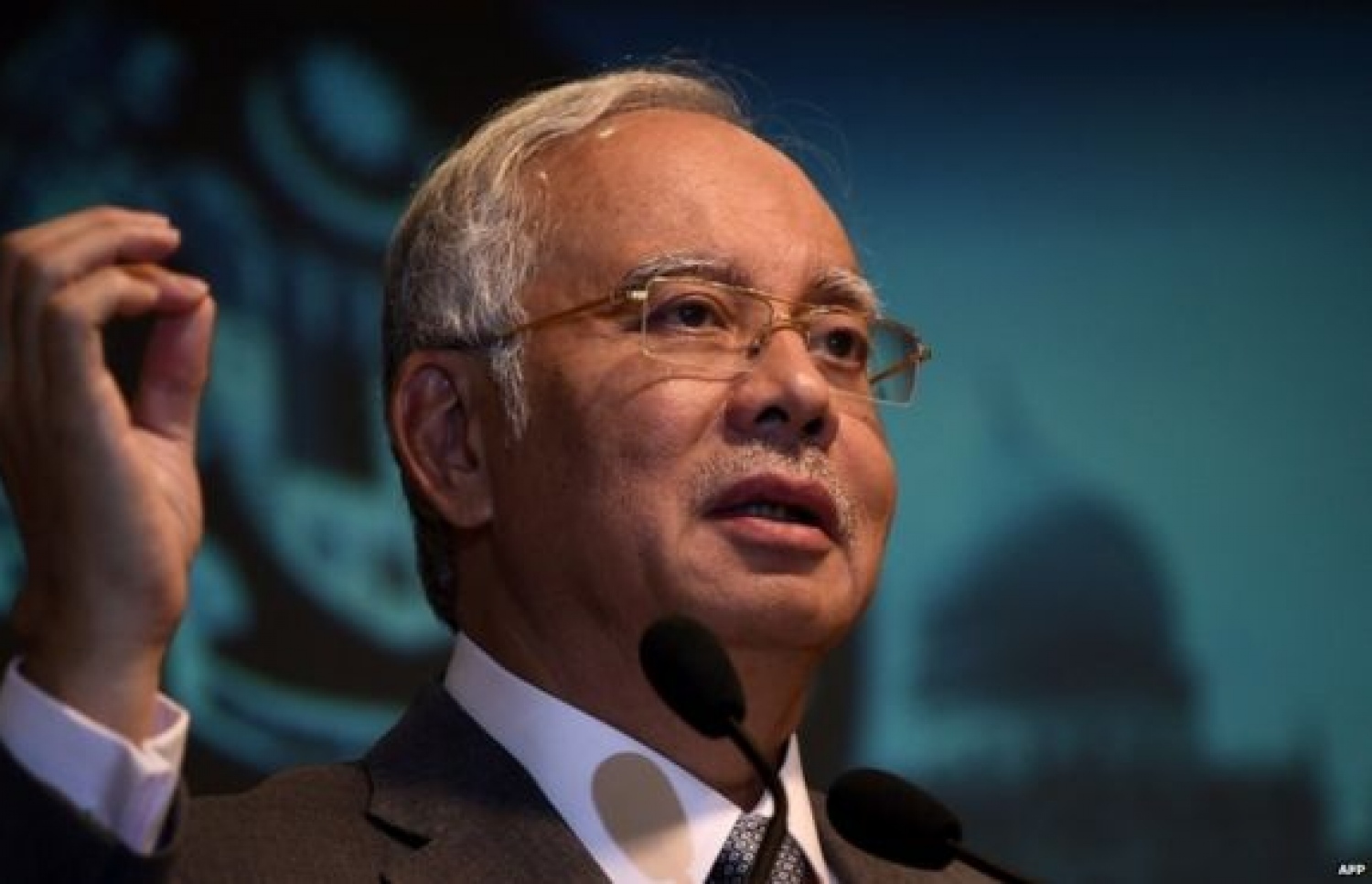 މެލޭޝިއާގެ ބޮޑު ވަޒީރު ނަޖީބު ރައްޒާގު: ކޮރަޕްޝަނުގެ ތުހުމަތުތައް ދޮގު ކުރައްވާ.