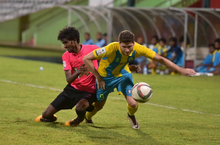 ވެލެންސިއާ ބަލިކޮށް ޔުނައިޓެޑް ވިކްޓަރީ ތިން ވަނަ އަށް