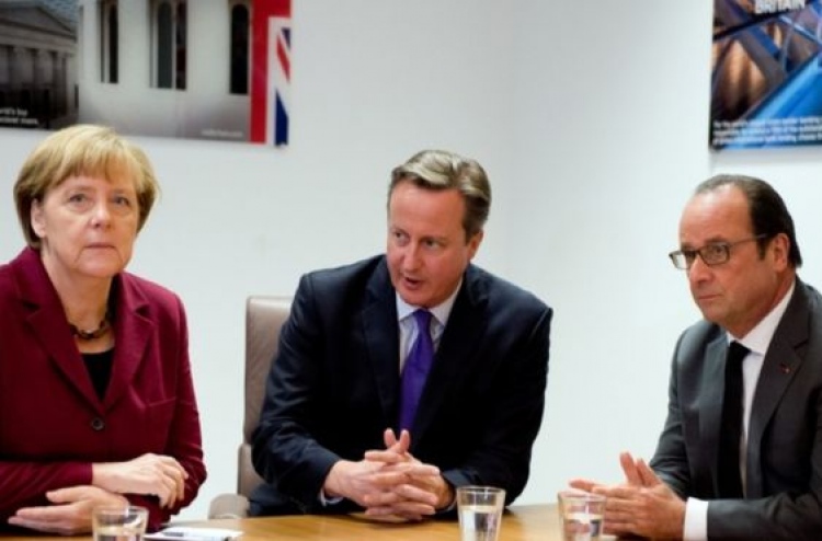 އީޔޫގެ ލީޑަރުންނާ ކެމަރަން ބައްދަލު ކުރައްވަނީ