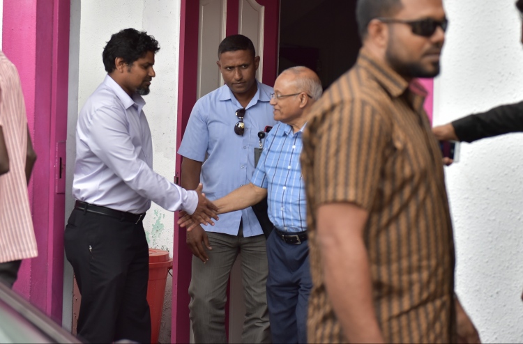 މައުމޫނަށް އަމާޒުކޮށް ޕާޓީތަކުގެ ގާނޫނު ބަދަލުކުރަނީ!