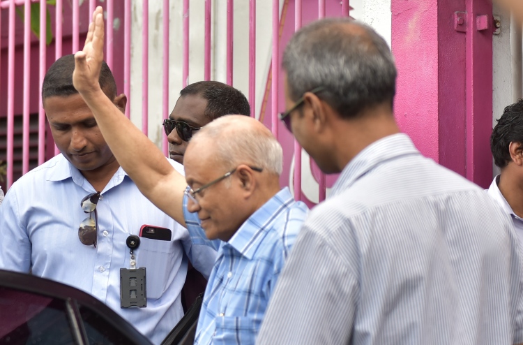 އެމްއާރުއެމް އިން މަޖިލީހަށް ކުރިމަތިލާން ހުޅުވާލައިފި