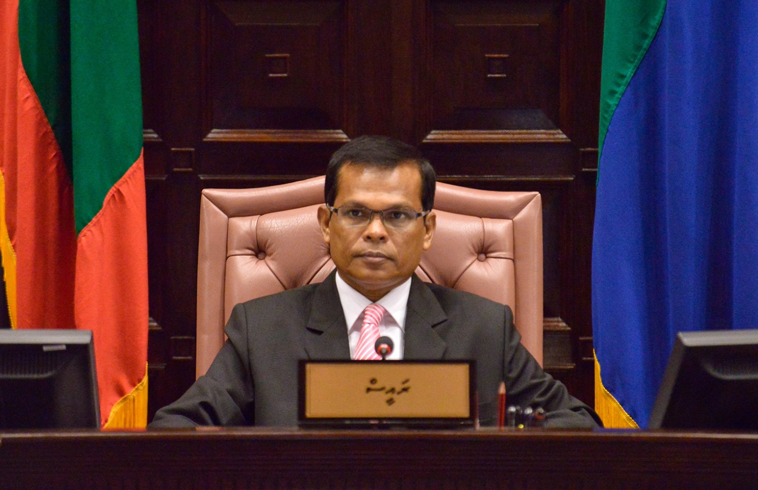 ރައްޔިތުންގެ މަޖިލީހުގެ ޖަލްސާއެއްގައި މަޖިލީހުގެ ރައީސް މަސީހު ބައިވެރިވެވަޑައިގަންނަވަނީ.--- ފޮޓޯ: މަޖިލިސް