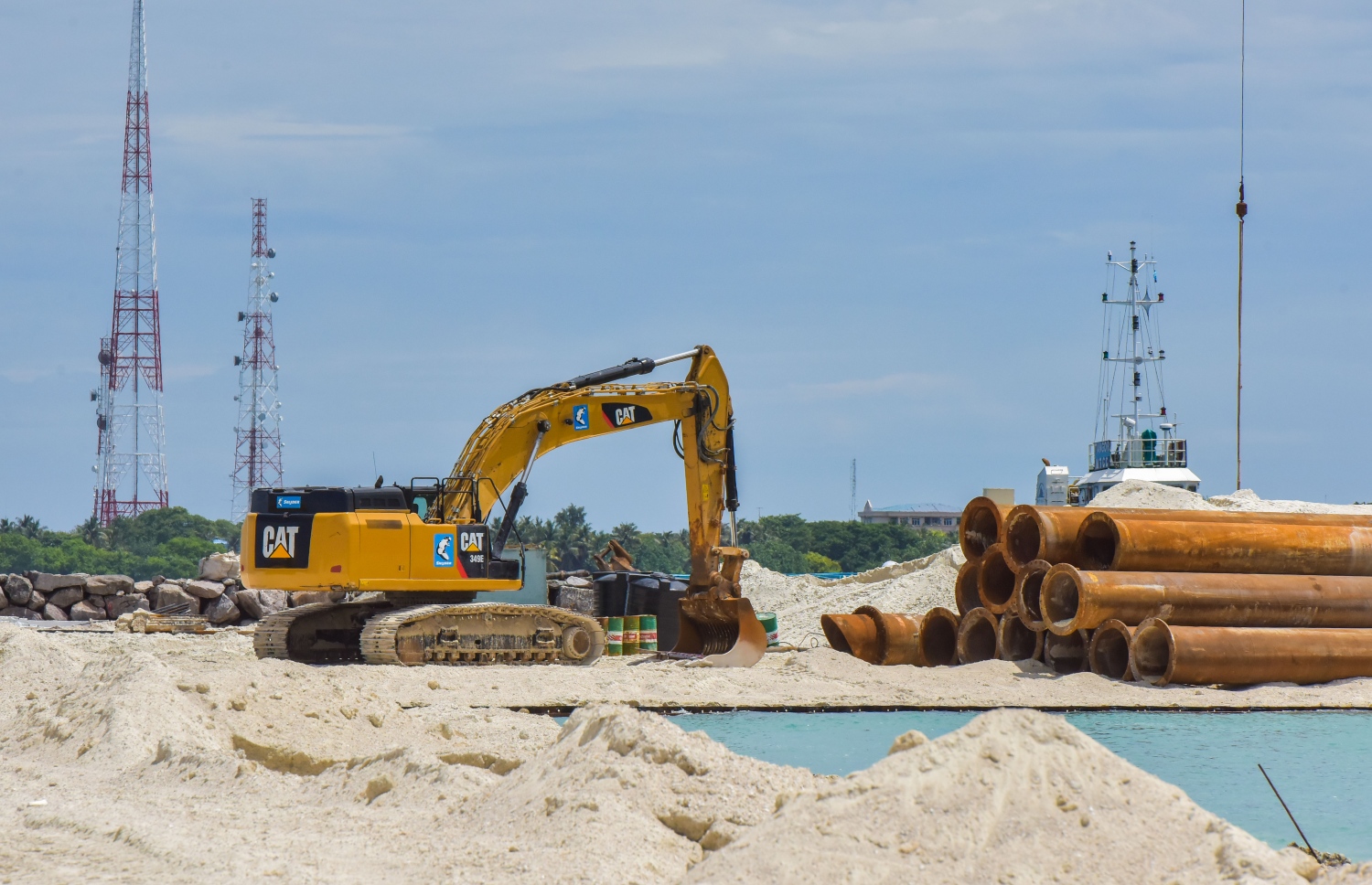 ރަށެެއްގެ ބިން ހިއްކަނީ: ޕީއެސްއައިޕީގެ ގިނަ މަޝްރޫއުތަކެއް ހުރީ ނުފެށި
