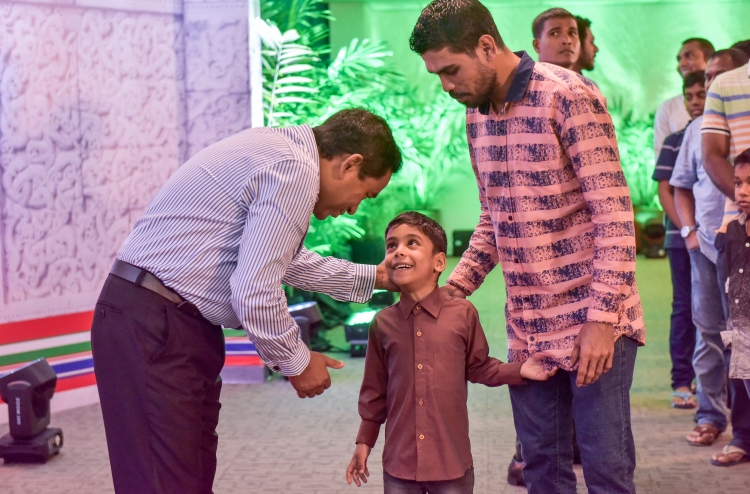 ރައީސް އީދު ސަލާމް ކުރެއްވުން ދަރުބާރުގޭގައި