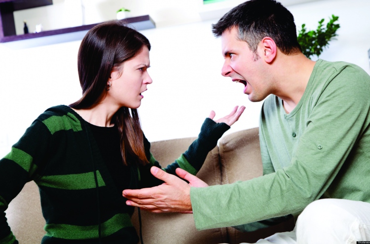 އިންޑިއާގައި އާދަޔާ ހިލާފަށް ވަރި ގިނަވަނީ