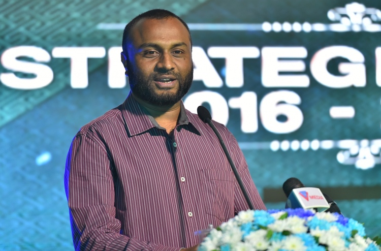 އިގްތިސާދާ ބެހޭ އިލްމު ޔުނިވާސިޓީން ކިޔަވައިދޭން ފަށަނީ