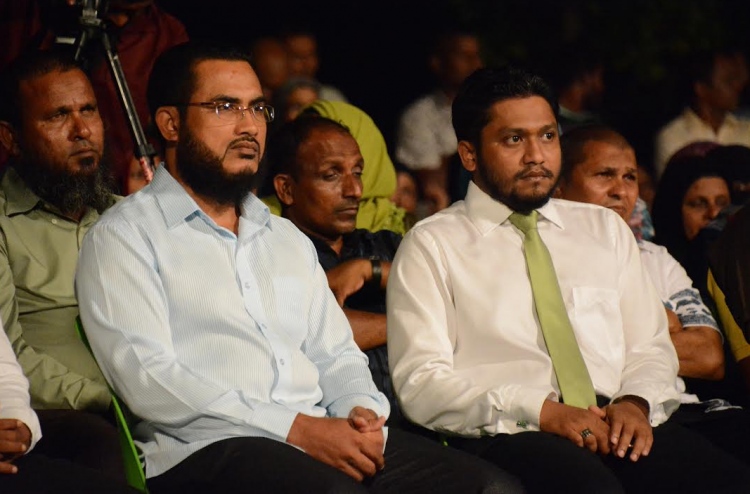 ކޮމަންވެލްތުން ވަކިވާ އިންޒާރަކީ ދަށު ދަރަޖައިގެ ކަމެއް