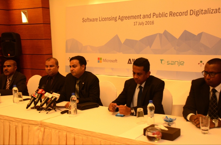 ބަޔޯމެޓްރިކްސް އައިޑީކާޑު ހަދަން ތައްޔާރުވަނީ