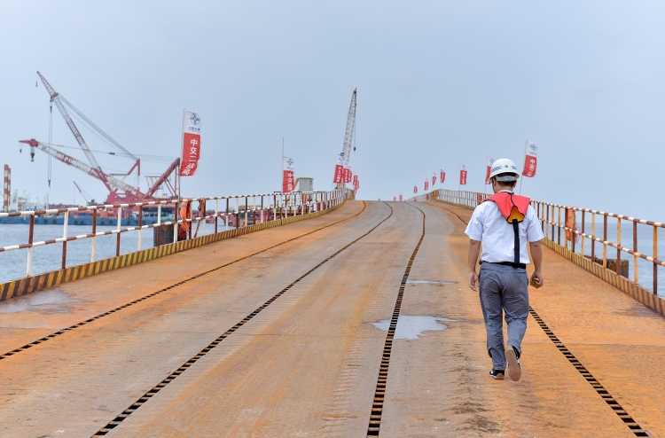 ބްރިޖްގެ ތަނބުގެ ކޮންކްރީޓް މަސައްކަތް ފަށައިފި