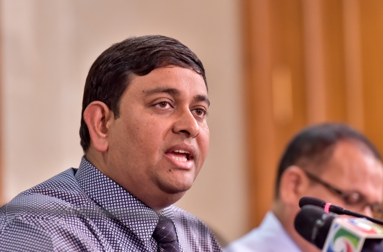 މި ސަރުކާރު ވައްޓައެއް ނުލެވޭނެ: ޝައިނީ