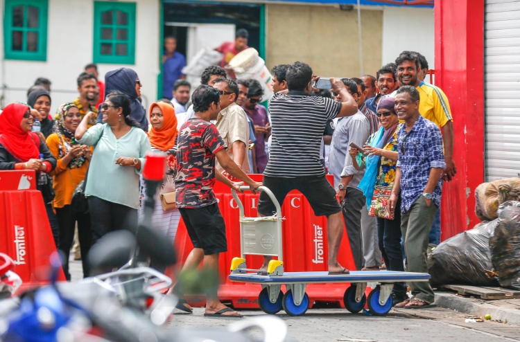 އިނގިލީގެ ނިޝާން ނެތް މީހުން ޕާޓީން ވަކިވާ އިސްލާހު ތަސްދީގުކޮށްފި