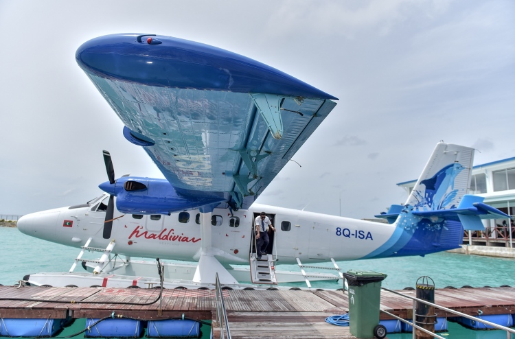 މޯލްޑިވިއަންގެ ހަތް ޕައިލެޓަކު ވަޒީފާއިން ވަކިވެއްޖެ