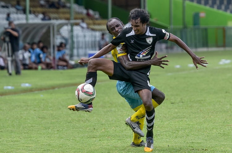 އީގަލްސް އަށް ޕްރެޝަރު އެބައޮތް: ސާންތީ